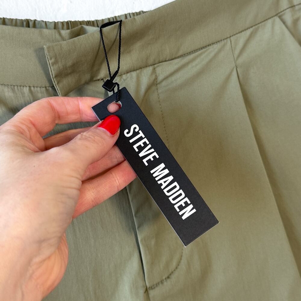 Steve Madden Anida Preppy Pleated Summer Shorts - Size L - Picture 4 of 8